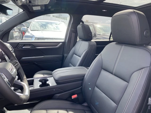 2026 GMC Acadia Elevation, weiß, 5 km, Import Kanada — Foto 13 z 20