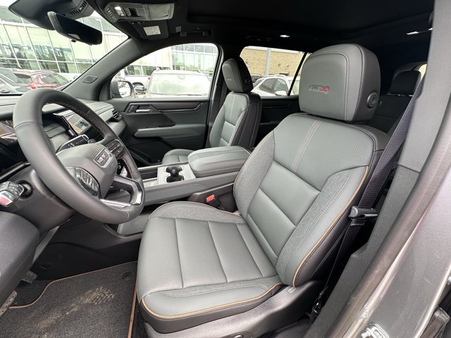 2026 GMC Acadia AT4, grau, 4 km, Import Kanada — Foto 10 z 20