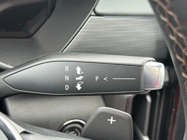 2026 GMC Acadia AT4, grau, 4 km, Import Kanada — Foto 16 z 20