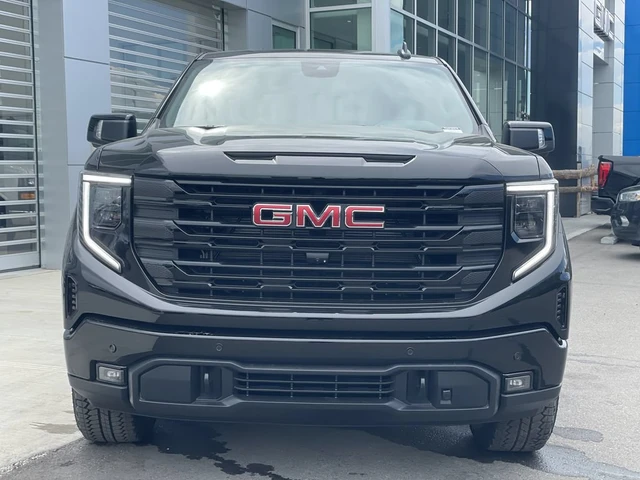 2026 GMC Sierra 1500 Elevation, schwarz, 1 km, Import Kanada — Foto 2 z 20