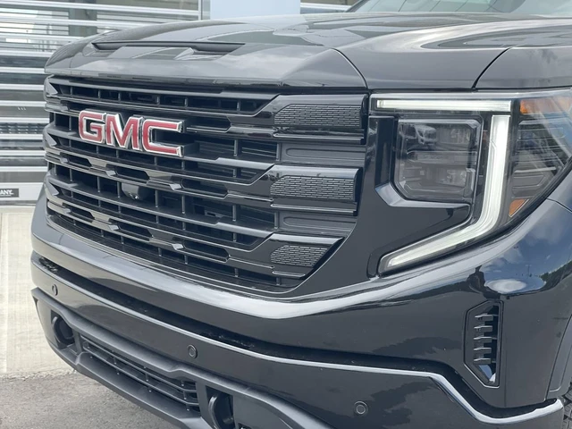 2026 GMC Sierra 1500 Elevation, schwarz, 1 km, Import Kanada — Foto 3 z 20