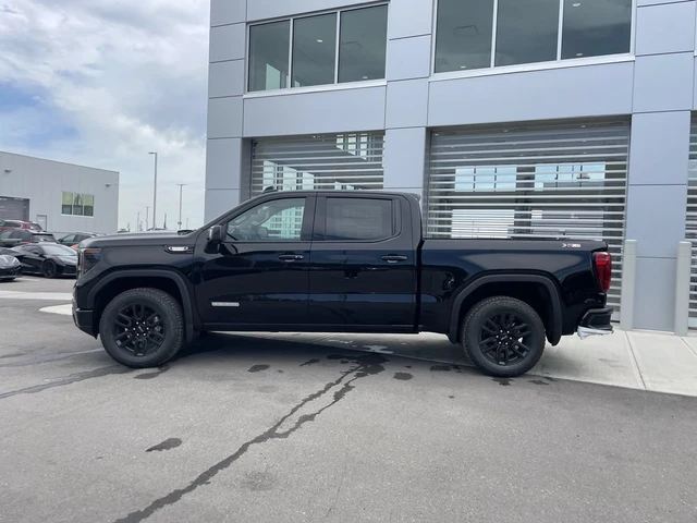 2026 GMC Sierra 1500 Elevation, schwarz, 1 km, Import Kanada — Foto 5 z 20