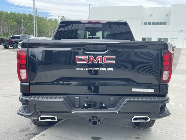2026 GMC Sierra 1500 Elevation, schwarz, 1 km, Import Kanada — Foto 8 z 20
