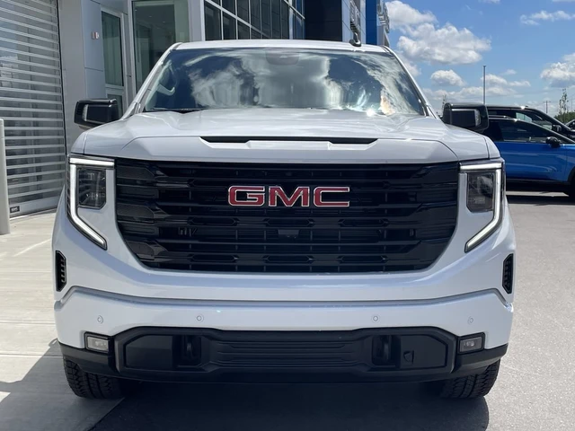 2026 GMC Sierra 1500 Elevation, weiß, 1 km, Import Kanada — Foto 2 z 20
