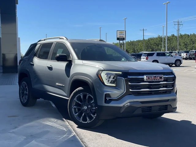 2027 GMC Terrain AWD Elevation, silber, 5 km, Import Kanada — Foto 1