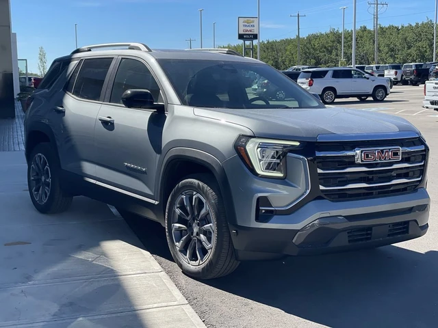 2027 GMC Terrain AWD Elevation, silber, 5 km, Import Kanada — Foto 11 z 20