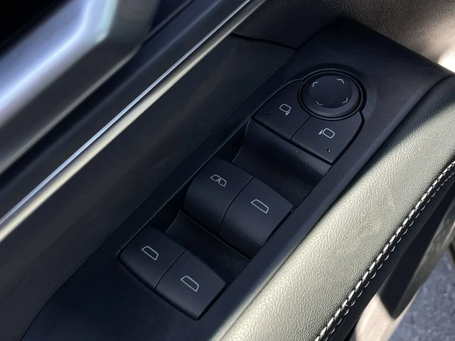 2027 GMC Terrain AWD Elevation, silber, 5 km, Import Kanada — Foto 12 z 20
