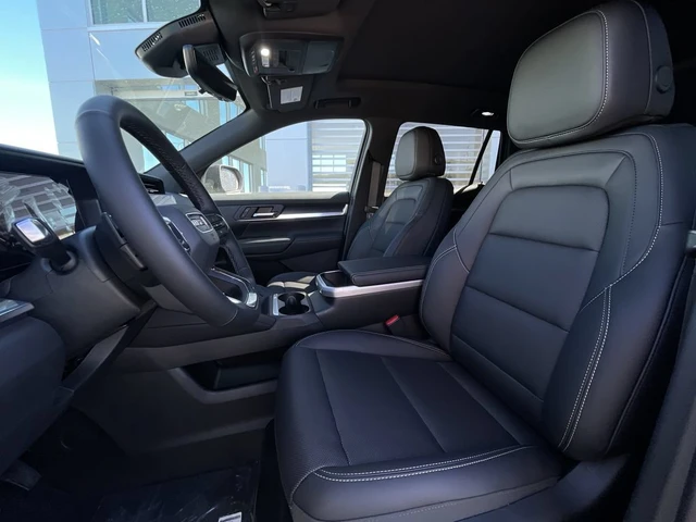2027 GMC Terrain AWD Elevation, silber, 5 km, Import Kanada — Foto 13 z 20