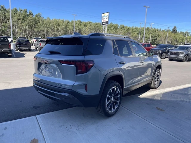 2027 GMC Terrain AWD Elevation, silber, 5 km, Import Kanada — Foto 9 z 20
