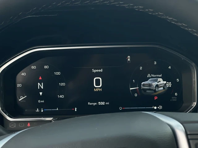 2026 GMC Sierra 1500 Elevation, schwarz, 1 km, Import Kanada — Foto 14 z 20