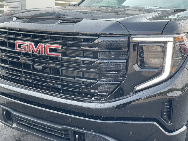 2026 GMC Sierra 1500 Elevation, schwarz, 1 km, Import Kanada — Foto 3 z 20