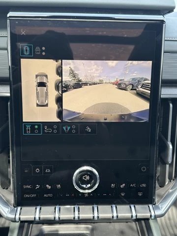 2026 GMC Acadia AT4, grau, 4 km, Import Kanada — Foto 15 z 20