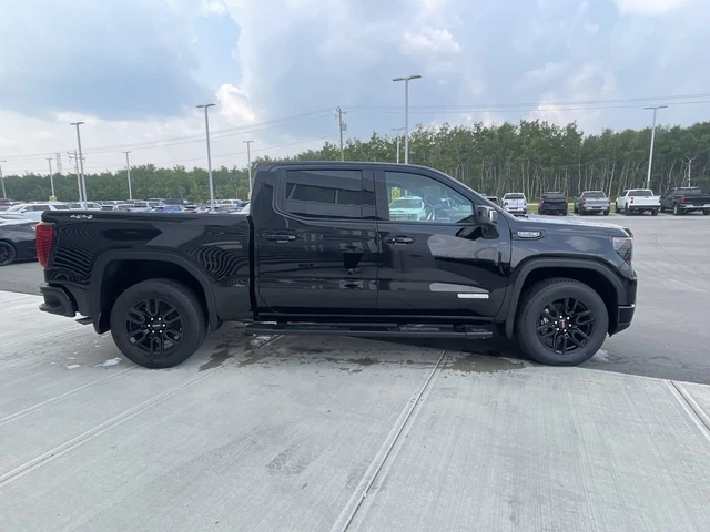 2026 GMC Sierra 1500 Elevation, schwarz, 1 km, Import Kanada — Foto 10 z 20