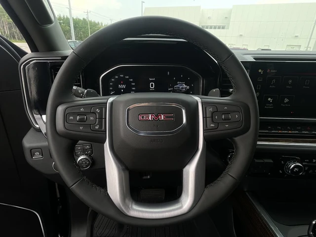 2026 GMC Sierra 1500 Elevation, schwarz, 1 km, Import Kanada — Foto 15 z 20