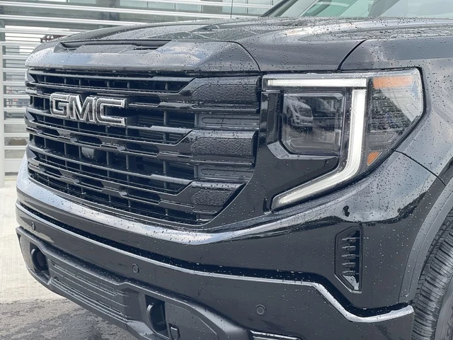 2026 GMC Sierra 1500 Elevation, schwarz, 1 km, Import Kanada — Foto 3 z 20