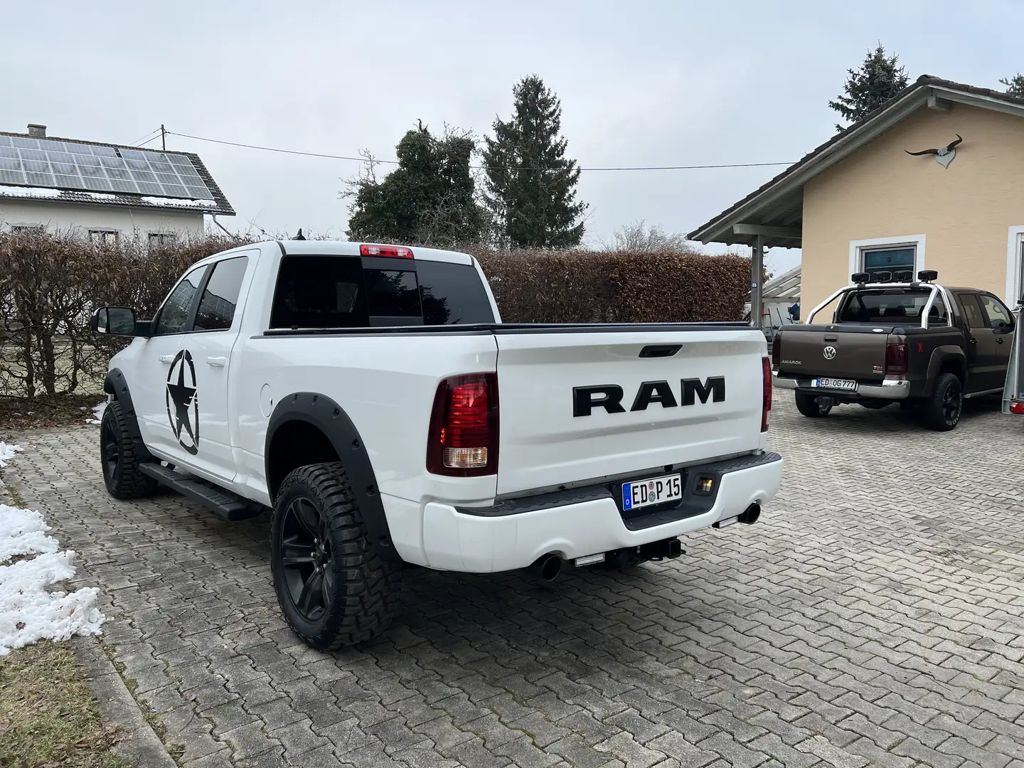 2019 RAM 1500, 63.500 km, Deutschland — Foto 3 z 10