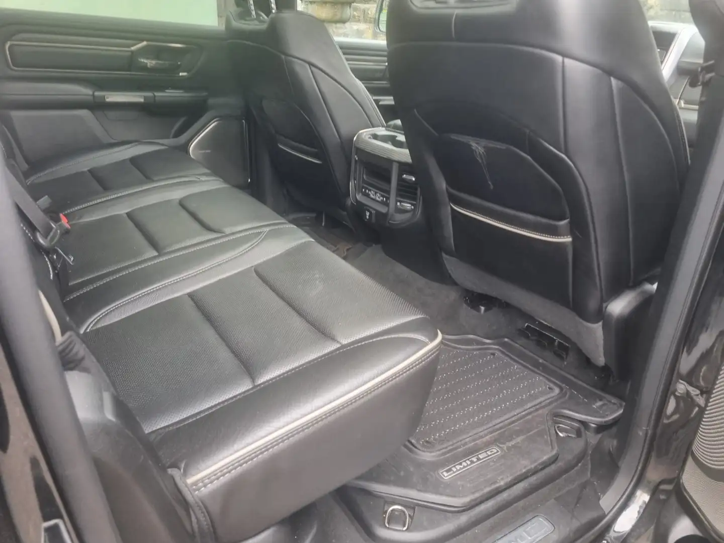 2021 RAM 1500, 82.500 km, Deutschland — Foto 12 z 12