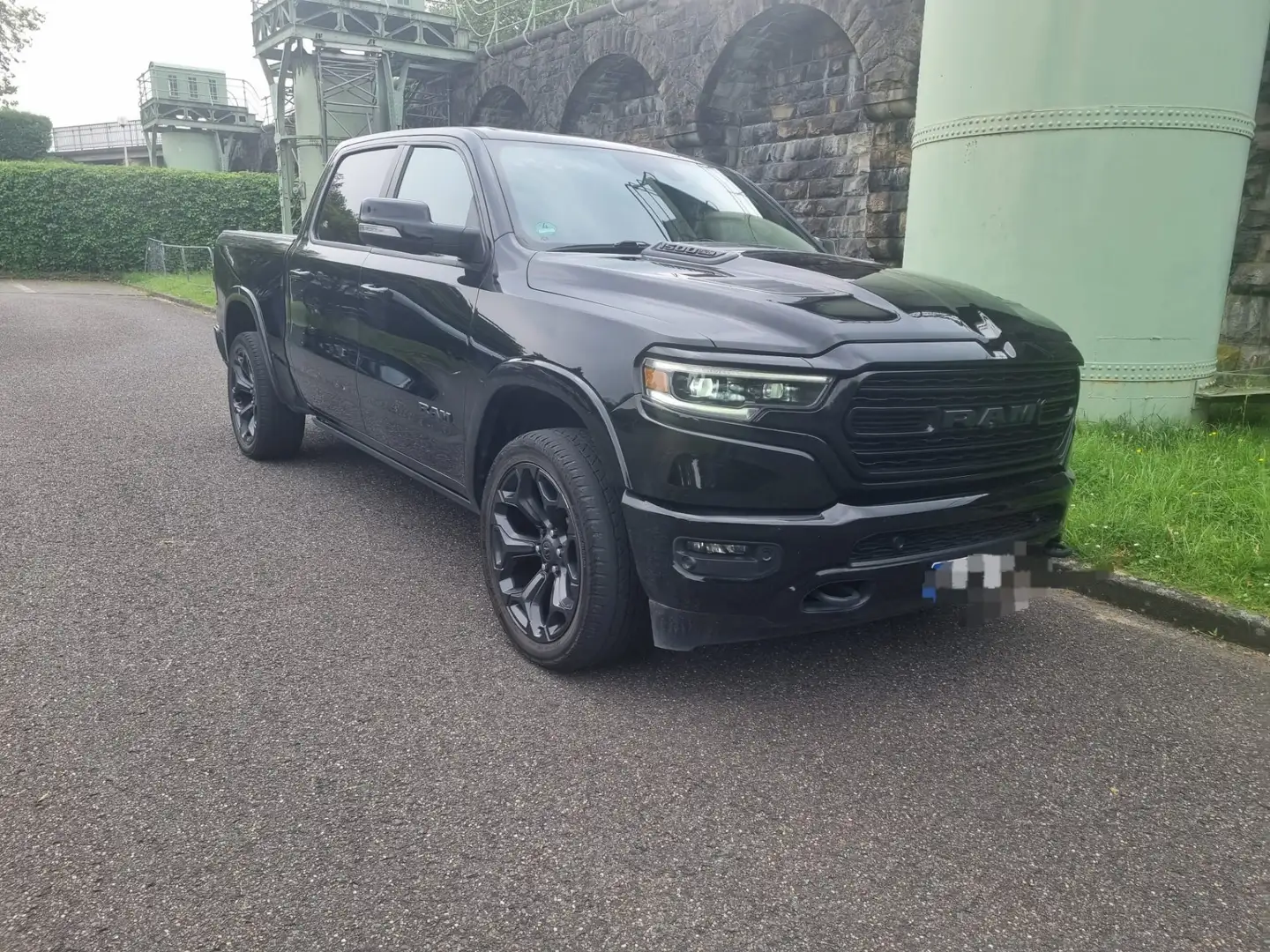 2021 RAM 1500, 82.500 km, Deutschland — Foto 3 z 12