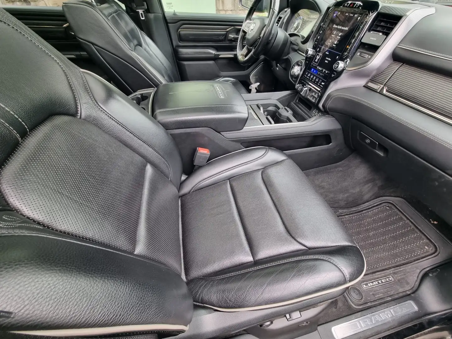 2021 RAM 1500, 82.500 km, Deutschland — Foto 7 z 12