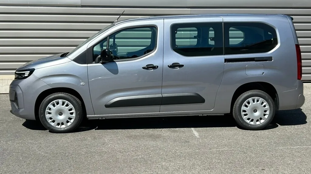 2026 Opel Combo, 3 km, Österreich — Foto 7 z 17