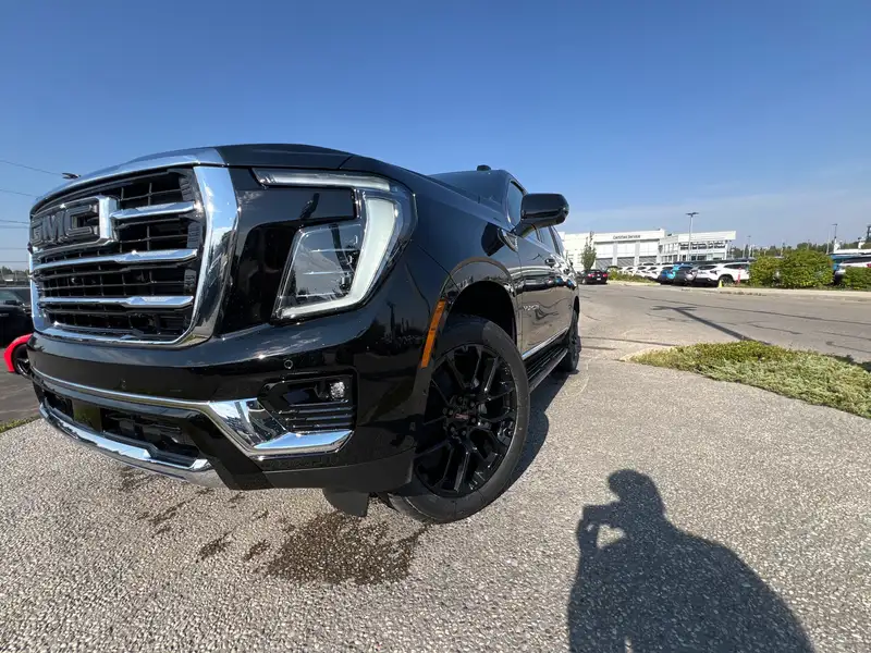 2026 GMC Yukon Elevation, schwarz, 0 km, Import Kanada — Foto 10 z 12