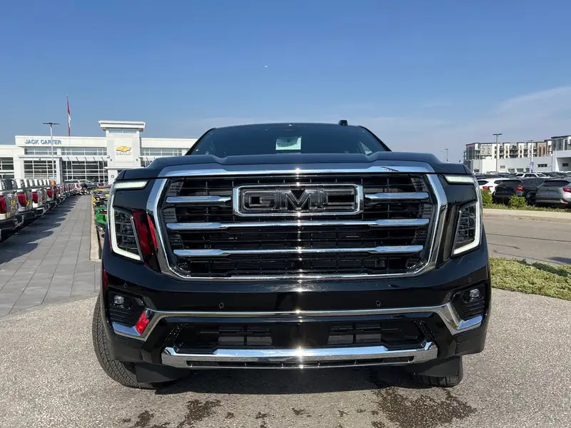 2026 GMC Yukon Elevation, schwarz, 0 km, Import Kanada — Foto 8 z 12