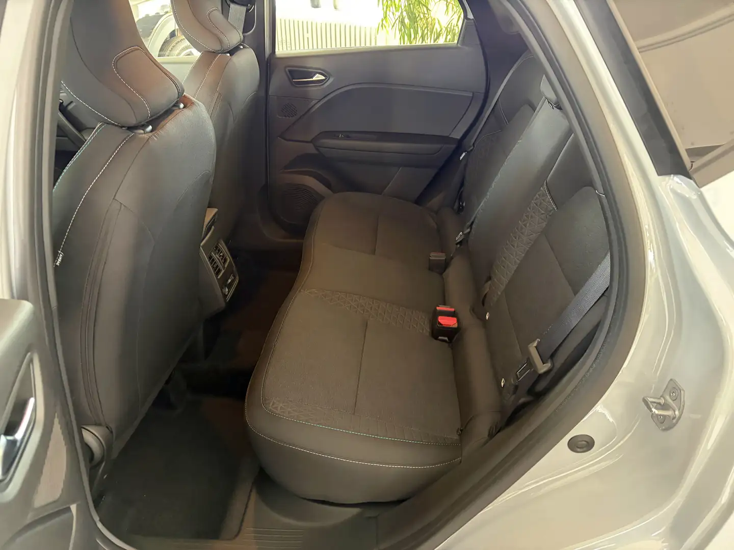 2026 Renault Captur, 4 km, Deutschland — Foto 10 z 12