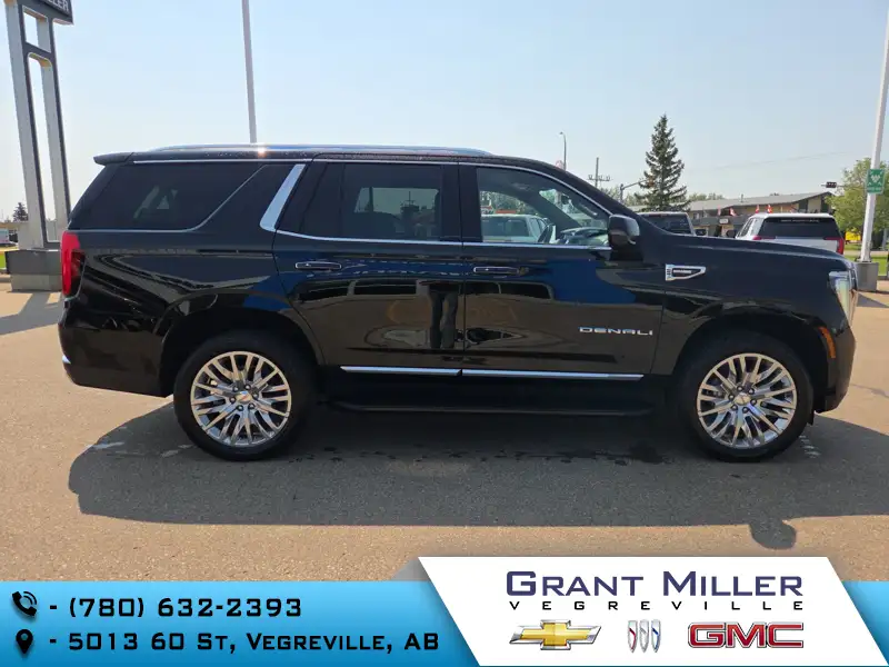2026 GMC Yukon Denali, schwarz, 0 km, Import Kanada — Foto 5 z 12