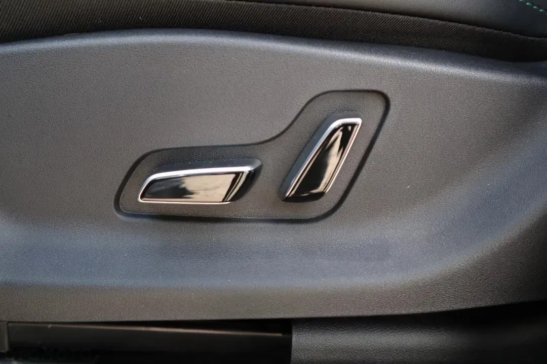 2026 BYD Seal U, 1 km, Polen — Foto 13 z 30