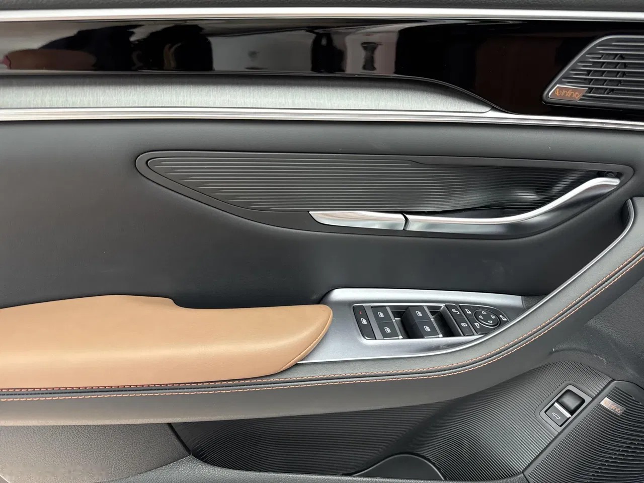 2026 BYD Seal U, 1 km, Polen — Foto 10 z 38