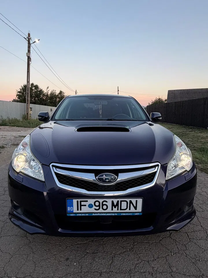 2011 Subaru Legacy, 175.000 km, Rumänien — Foto 1