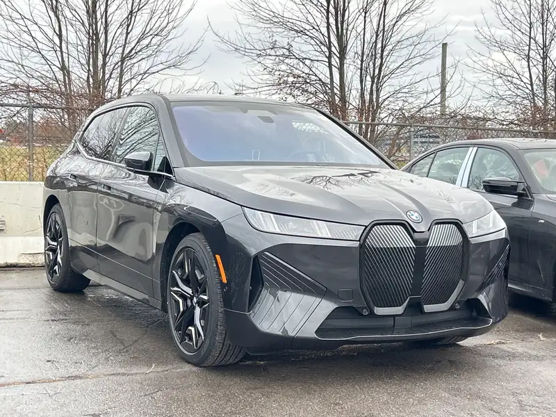 2026 BMW iX, grau, 90 km, Import Kanada — Foto 3 z 5