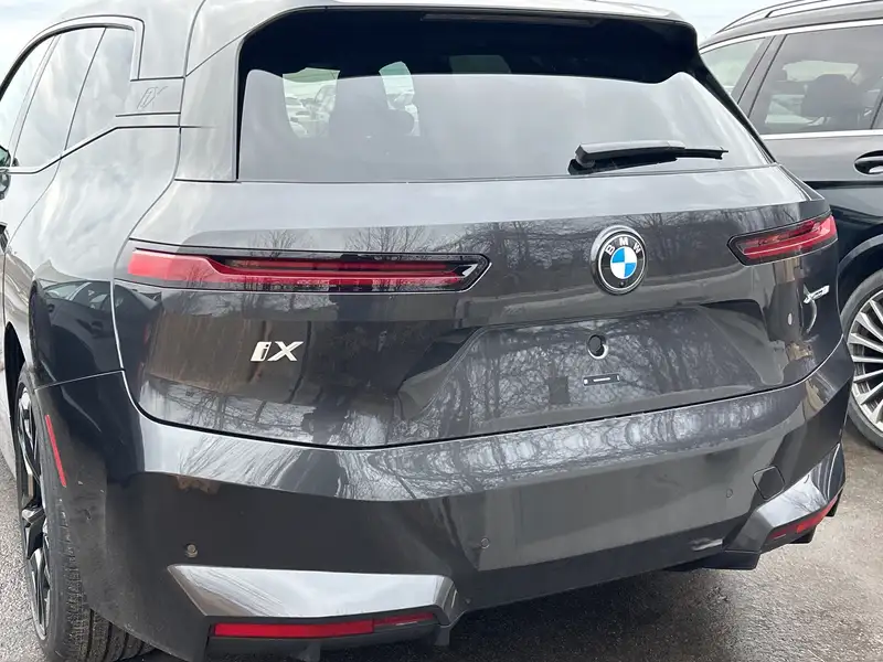 2026 BMW iX, grau, 90 km, Import Kanada — Foto 4 z 5