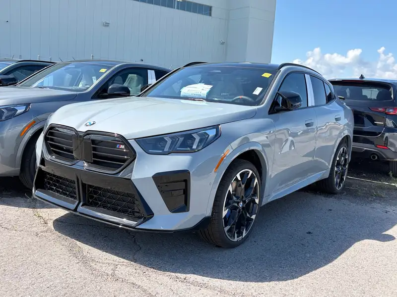 2027 BMW X2, grau, 90 km, Import Kanada — Foto 1