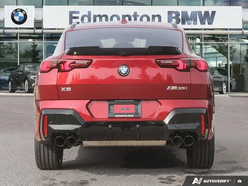 2027 BMW X2, rot, 46 km, Import Kanada — Foto 5 z 12