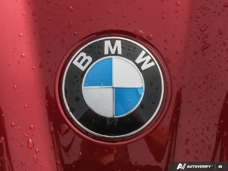 2027 BMW X2, rot, 46 km, Import Kanada — Foto 9 z 12
