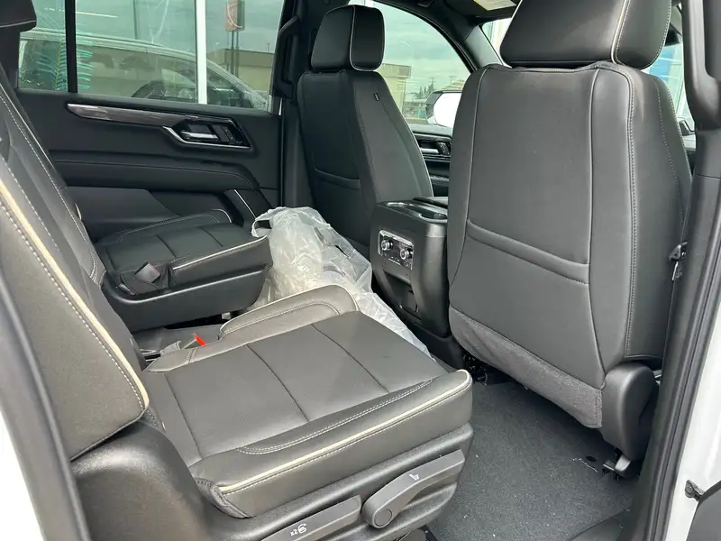 2026 GMC Yukon Elevation, weiß, 0 km, Import Kanada — Foto 4 z 12