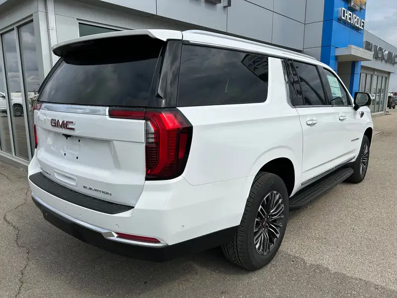 2026 GMC Yukon Elevation, weiß, 0 km, Import Kanada — Foto 8 z 12