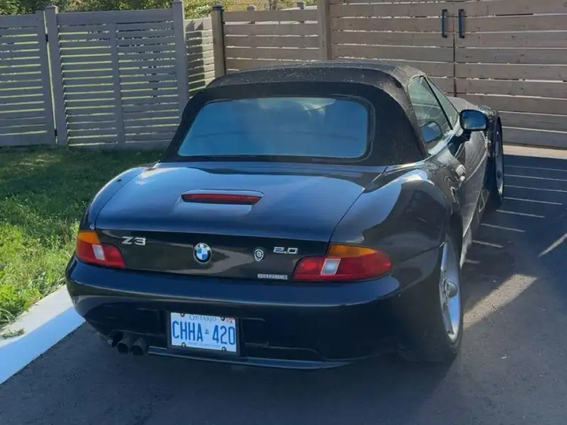 1999 BMW Z3, schwarz, 139.000 km, Import Kanada — Foto 2 z 9