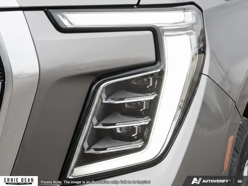2026 GMC Yukon Denali, silber, 0 km, Import Kanada — Foto 9 z 12