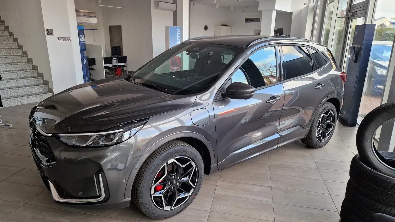 2025 Ford Kuga, 2 km, Polen — Foto 1