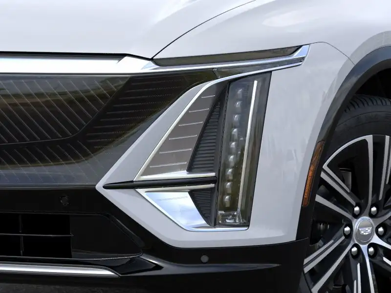 2027 Cadillac Lyriq Premium Luxury - $514 B/W, weiß, 0 km, Import Kanada — Foto 10 z 12