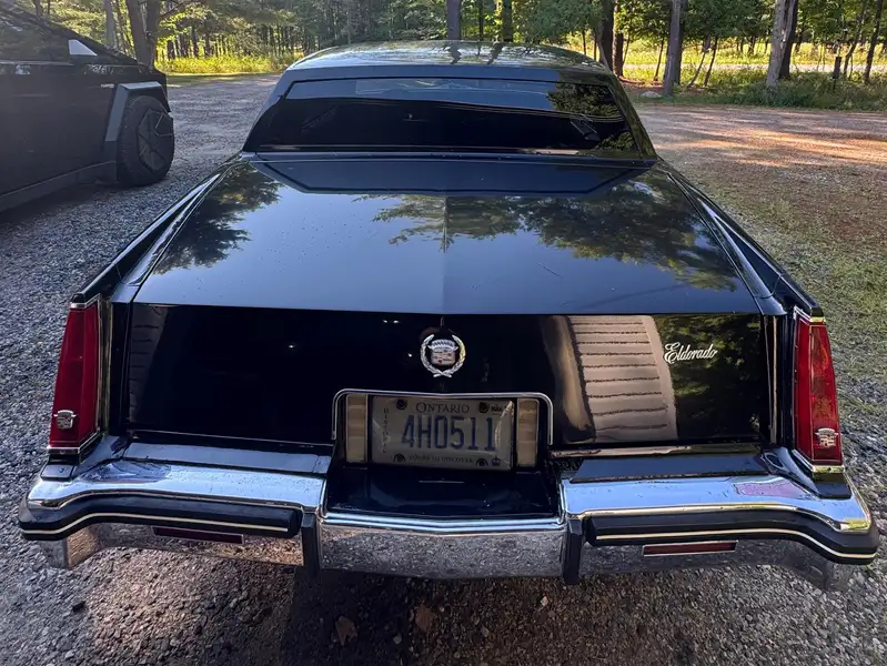 1984 Cadillac Eldorado, schwarz, 86.000 km, Import Kanada — Foto 6 z 8