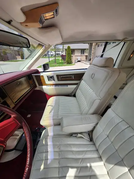 1985 Cadillac Eldorado Continental Kit, rot, 131.000 km, Import Kanada — Foto 7 z 9