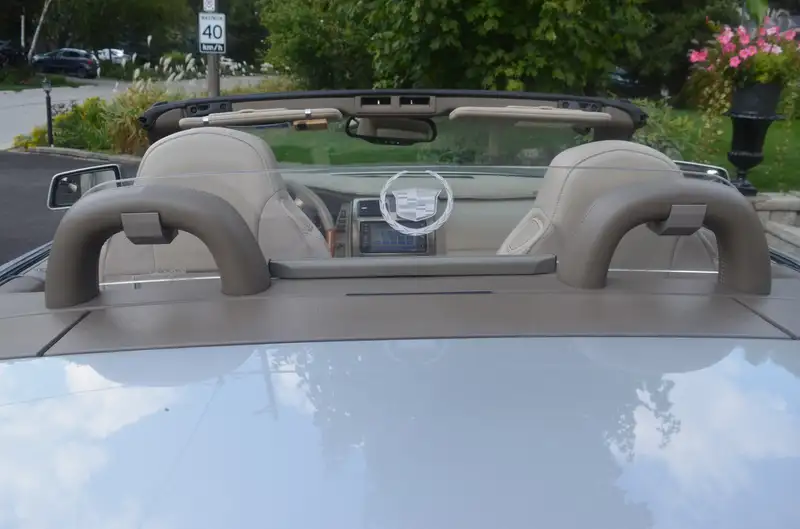 2005 Cadillac XLR, silber, 58.796 km, Import Kanada — Foto 7 z 7