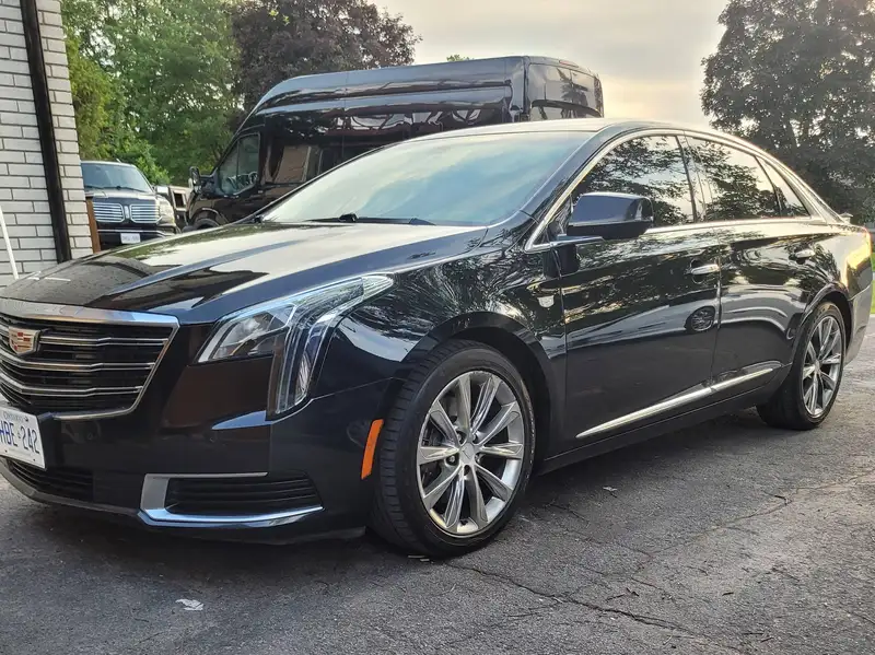 2018 Cadillac XTS, schwarz, 158.000 km, Import Kanada — Foto 1