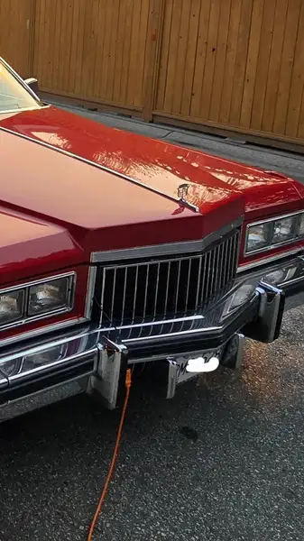 1975 Cadillac Deville D'Elegence, rot, 100.000 km, Import Kanada — Foto 1