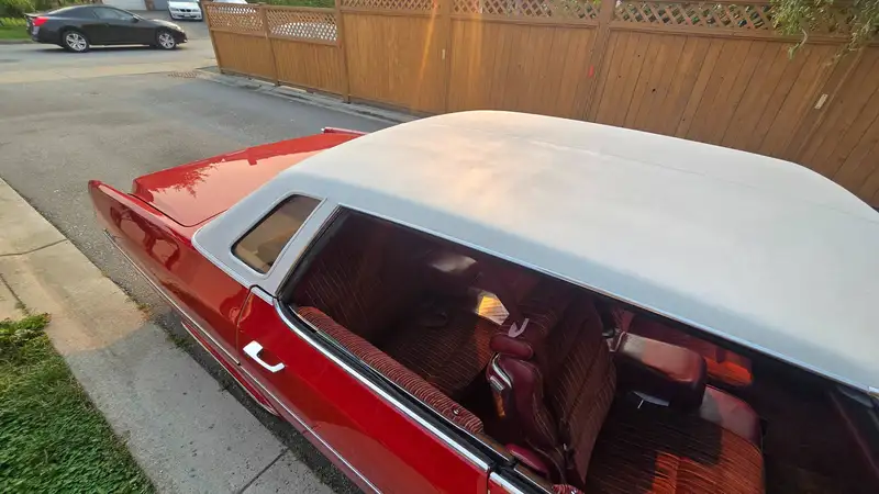 1975 Cadillac Deville D'Elegence, rot, 100.000 km, Import Kanada — Foto 6 z 11