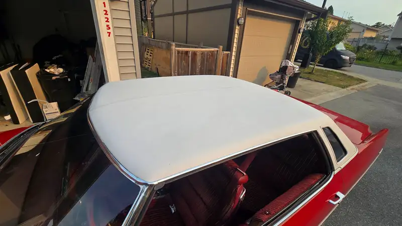 1975 Cadillac Deville D'Elegence, rot, 100.000 km, Import Kanada — Foto 8 z 11