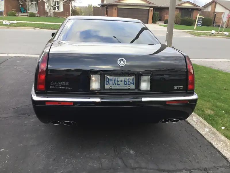 1998 Cadillac Eldorado ETC, schwarz, 62.000 km, Import Kanada — Foto 5 z 8